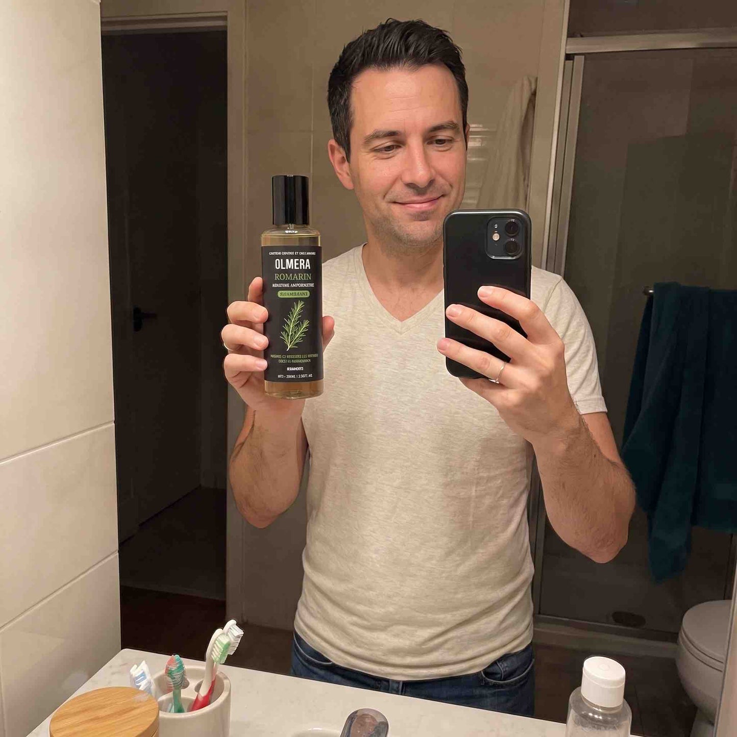 Shampoing au Romarin Et Hydrolat De Kératine Homme